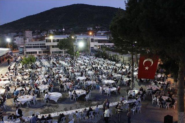 Vezirhan Belediyesinden İftar Yemeği 1