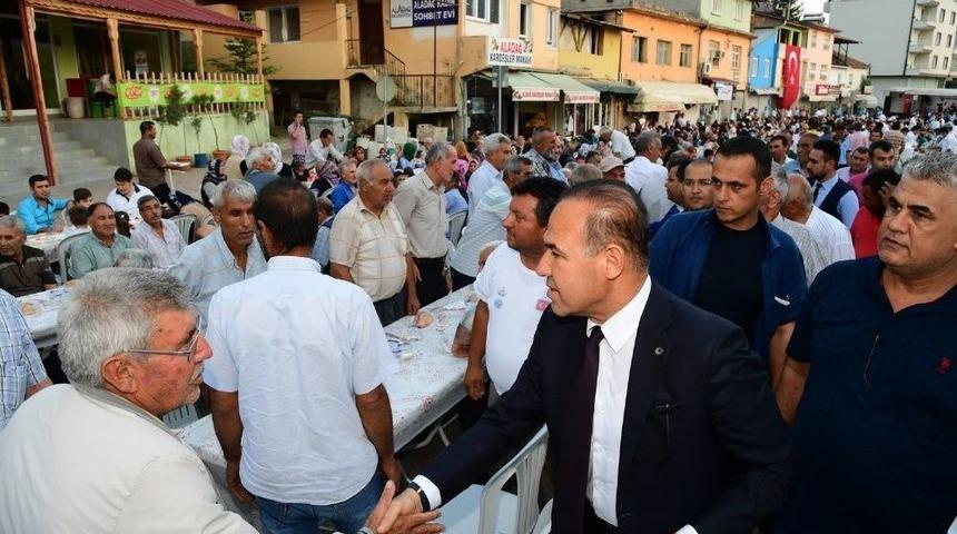 Başkan S&ouml;zl&uuml;, Orucunu Aladağ&rsquo;da Vatandaşlarla A&ccedil;tı