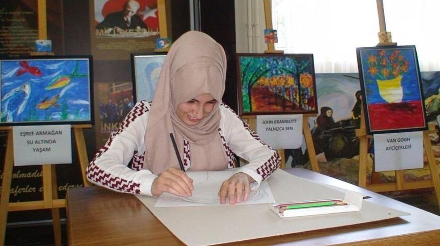 G&ouml;rme Engeli Resim Yapmasına Engel Olamadı