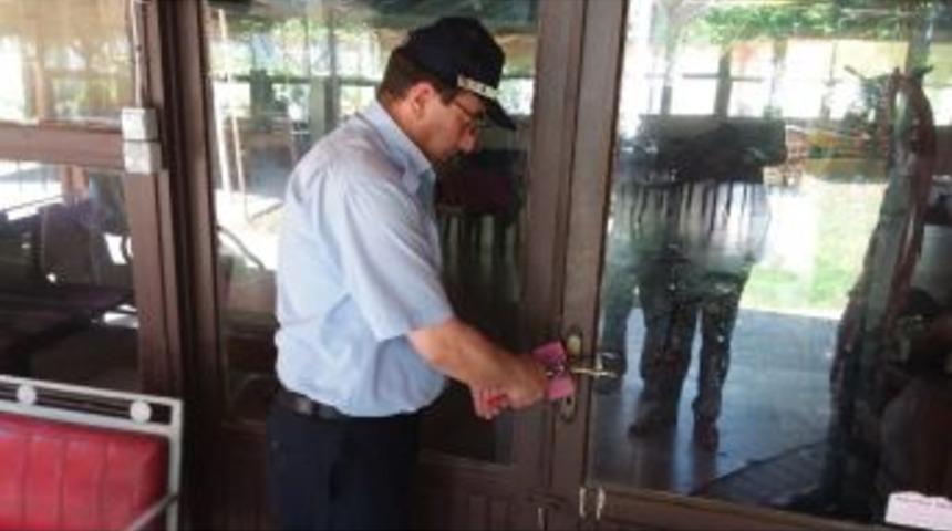 Kurmar Oynanılan Kahvehane M&uuml;h&uuml;rlendi