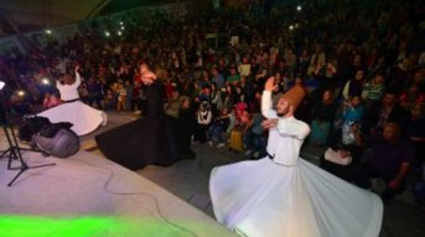 Pursaklar&rsquo;da Sanat&ccedil;ılar Halkla Buluşuyor