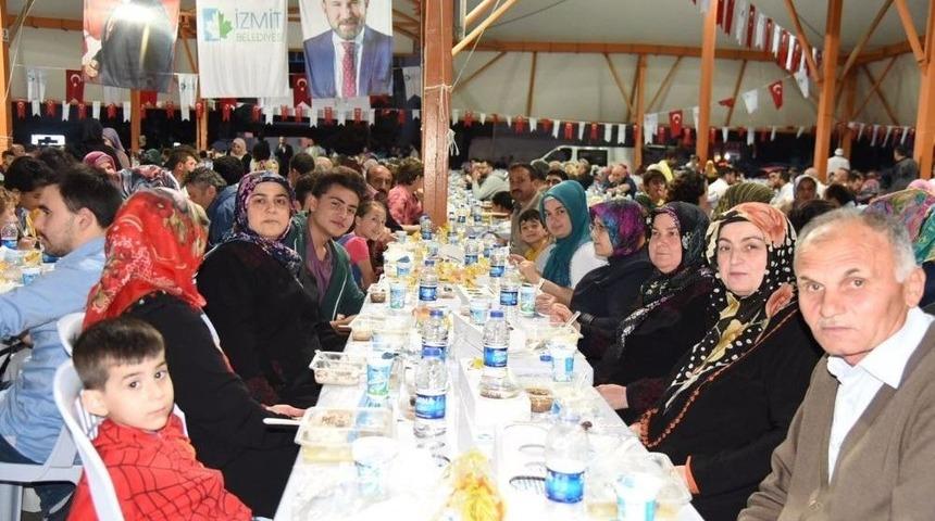 Yeşilova&rsquo;da 2 Bin 500 Kişilik İftar Sofrası Kuruldu