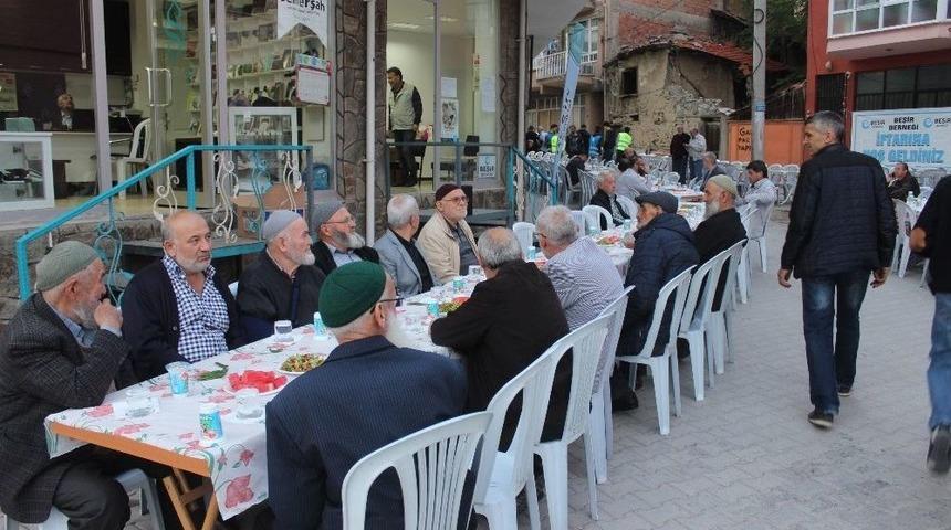 Beşir Derneğinden Sokak İftarı