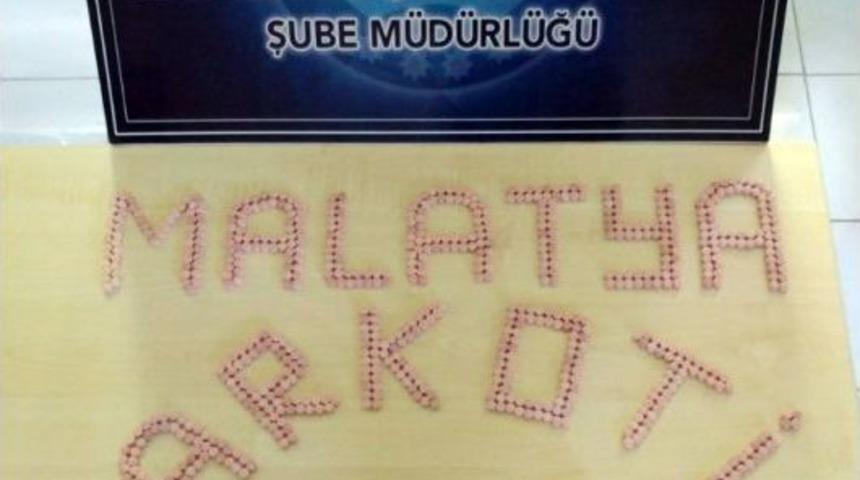 Polis Bir Şahsın &Uuml;zerinde 7 Bin 418 Adet Uyuşturucu Hap Ele Ge&ccedil;irdi