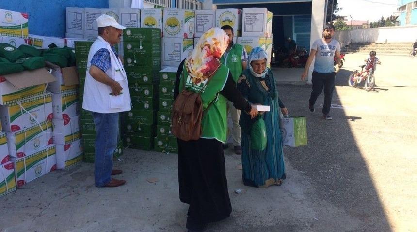 Suriyeli Ailelere Hijyen Malzemesi Dağıtıldı