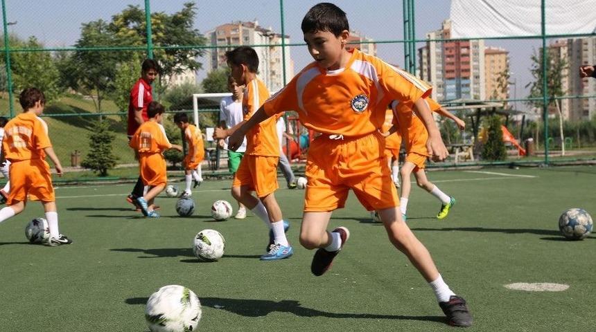 Talas&rsquo;ta Futbol Akademisi Başlıyor