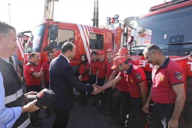 Şanlıurfa Büyükşehir Belediyesi 4 Adet Yeni İtfaiye Aracı Aldı