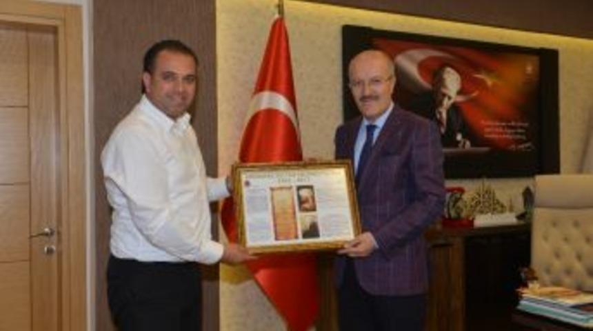 Kafaoğlu&rsquo;na Bosna Hersek&rsquo;ten Onur &Ouml;d&uuml;l&uuml;