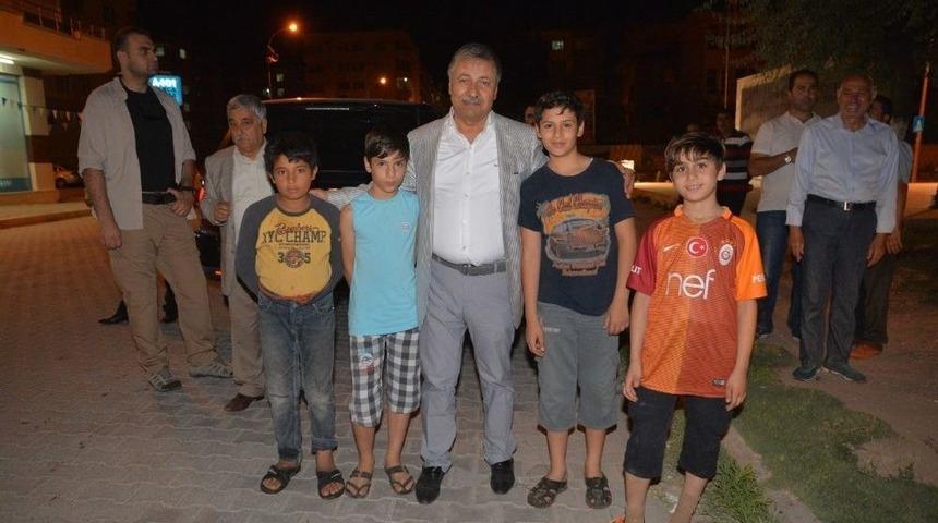 Pınarbaşı, Parkları Gezerek Vatandaşların Sorunlarını Dinledi