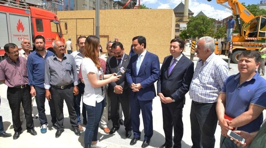 Belediye Başkanı Bahçeci, "atatürk Heykelinin Taşınmasını Farklı Noktaya Çekmeye Çalışanlarda Beyhude Çaba İçindeler"