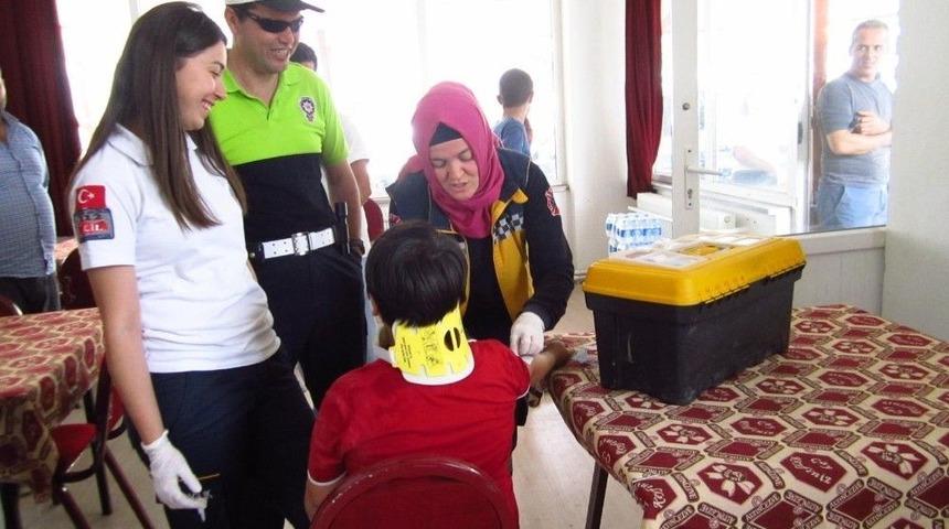 Bisikletiyle Otomobile &Ccedil;arpan &Ccedil;ocuk Yaralandı