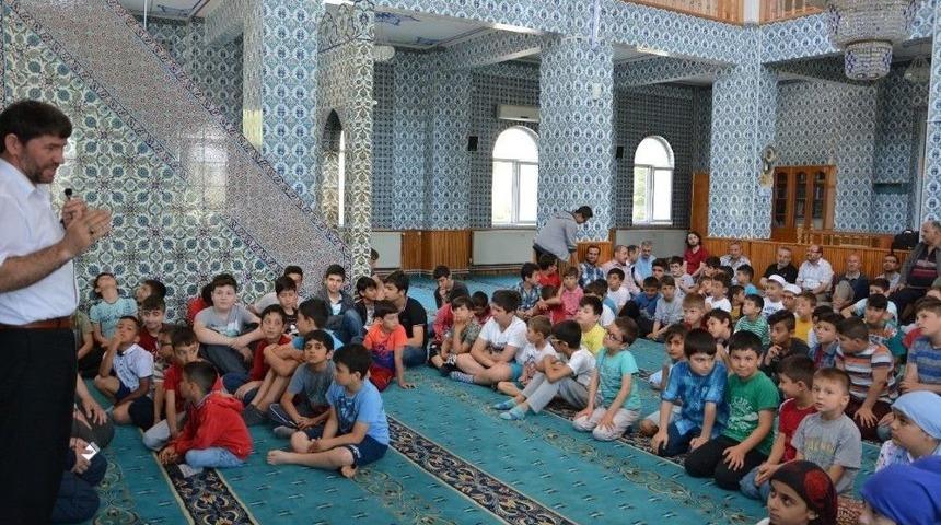 19 Mayıs’ta Camiler Çiçek Açtı