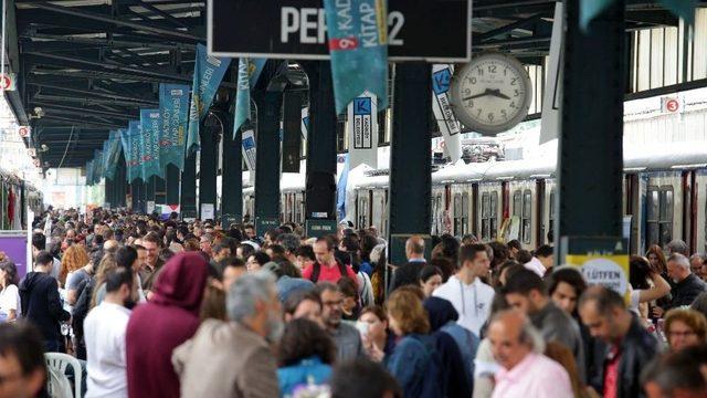 Haydarpaşa’da Kitaplara Yolculuk Sona Erdi