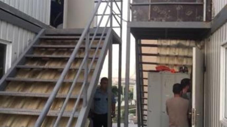 İzmir&rsquo;de Turistlere Eylem Hazırlığında Olan 14 Ter&ouml;rist Yakalandı