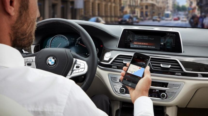 BMW'den kişisel sesli asistan 