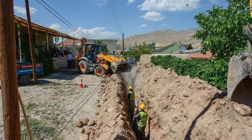 Maski Hisarcık Mahallesinin Kanalizasyon Sorununu &Ccedil;&ouml;z&uuml;yor