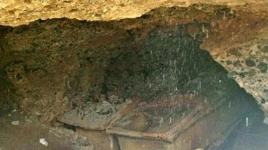 Cami Inşaatında Tarihi Mezar Bulundu