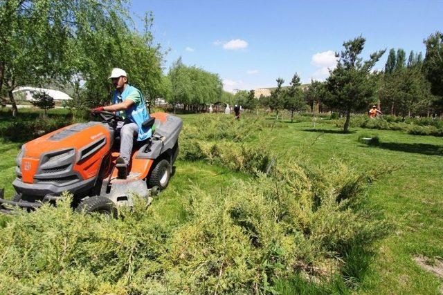 Bayburt Belediyesi Hız Kesmiyor