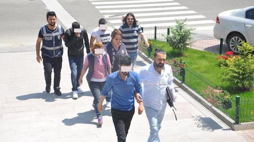 Esnafın Uyanıklığı Sayesinde Yakayı Ele Verdiler