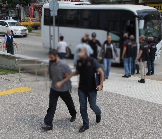 Fet&ouml;&rsquo;den G&ouml;zaltına Alınan 13 Zanlı Adliyeye Sevk Edildi 1