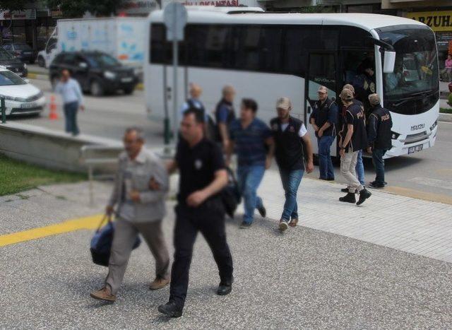 Fet&ouml;&rsquo;den G&ouml;zaltına Alınan 13 Zanlı Adliyeye Sevk Edildi 2