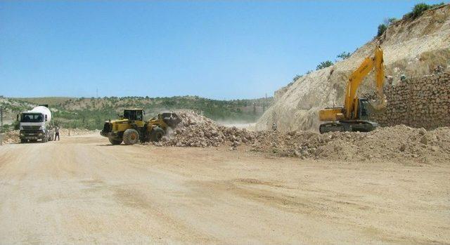 Besni-araban Bölünmüş Yol Çalışmaları 3