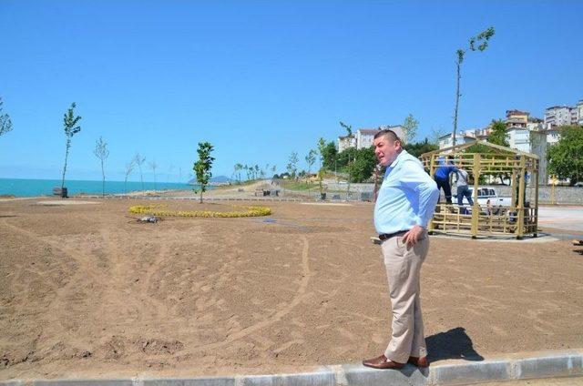 Sahil Aile Parkta &Ccedil;alışmalar S&uuml;r&uuml;yor 1