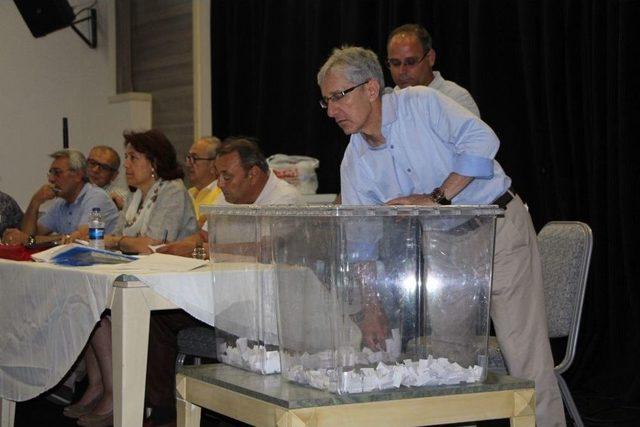 Kuşadası’nda Kurulacak Pazar Pazarının Kuraları Çekildi