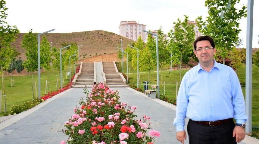 Aksaray &Ccedil;i&ccedil;eklerle G&uuml;zelleşiyor