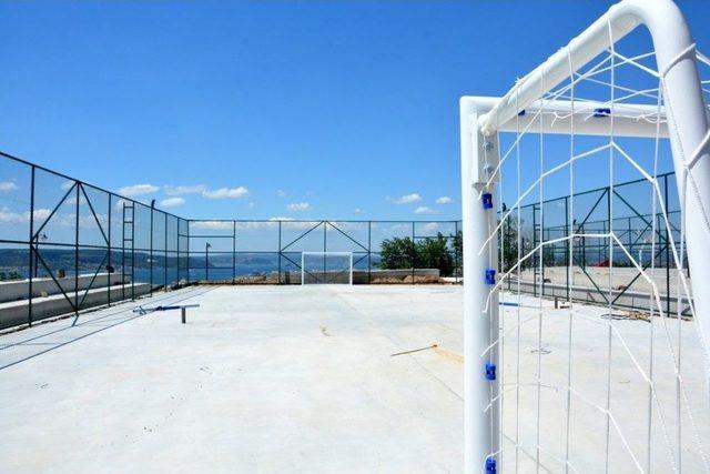 Kamp&uuml;s&uuml;n En B&uuml;y&uuml;k A&ccedil;ık Hava Spor Ve Park Alanı Tamamlanmak &Uuml;zere 1