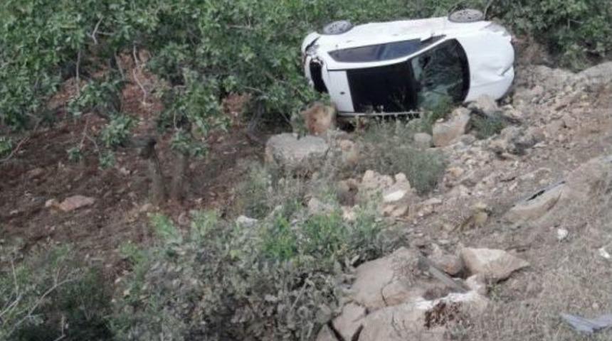 Emniyet Kemeri Takan S&uuml;r&uuml;c&uuml; Kazayı Hafif Sıyrıklarla Atlattı