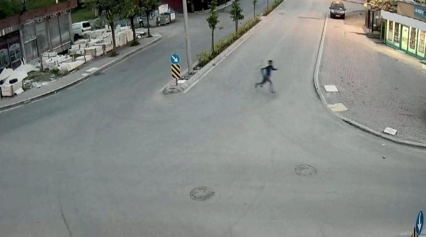 Sokak Ortasında &Ccedil;atışma Anı Mobese&rsquo;ye Yansıdı