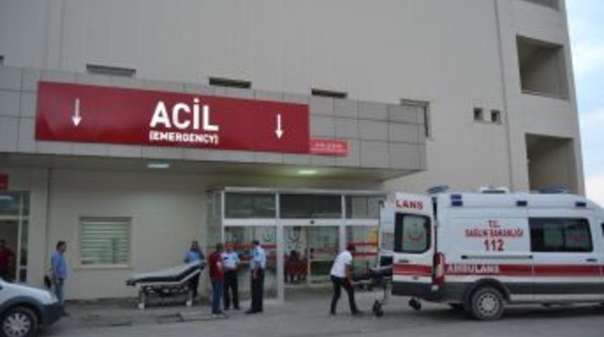 Otomobilin &Ccedil;arptığı &Ccedil;ocuk Ağır Yaralandı