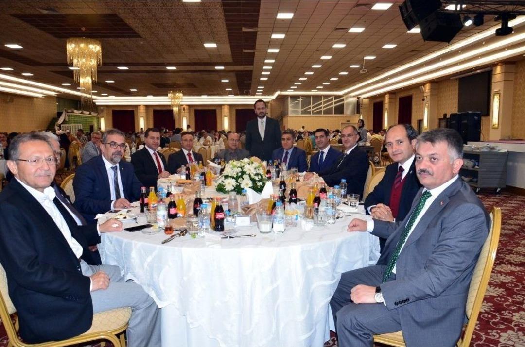 İş D&uuml;nyası Bso İftarında Buluştu