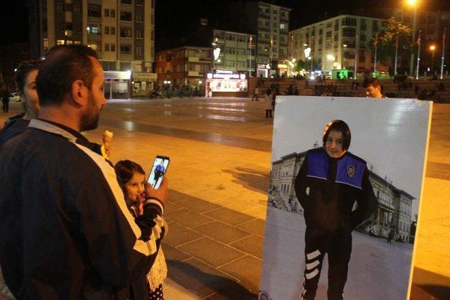 Sivas’ta Polisten Vatandaşlara Maskotlu Uyarı