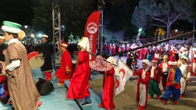 Sultanahmet Meydanı'nda 'baklava Alayı'