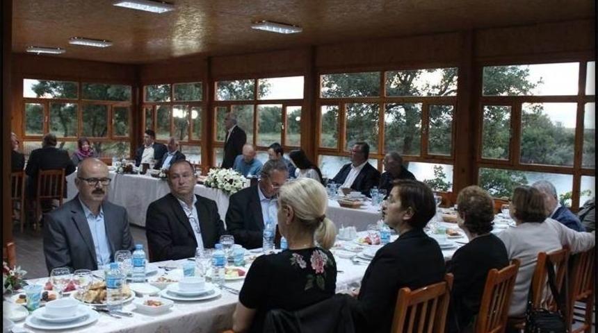 Cankatar&rsquo;dan K&ouml;y Ve Mahalle Muhtarlarına İftar