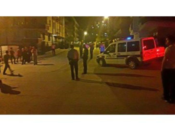 Sokakta Oturanlara Pompalı Tüfekle Saldırı: 3 Yaralı
