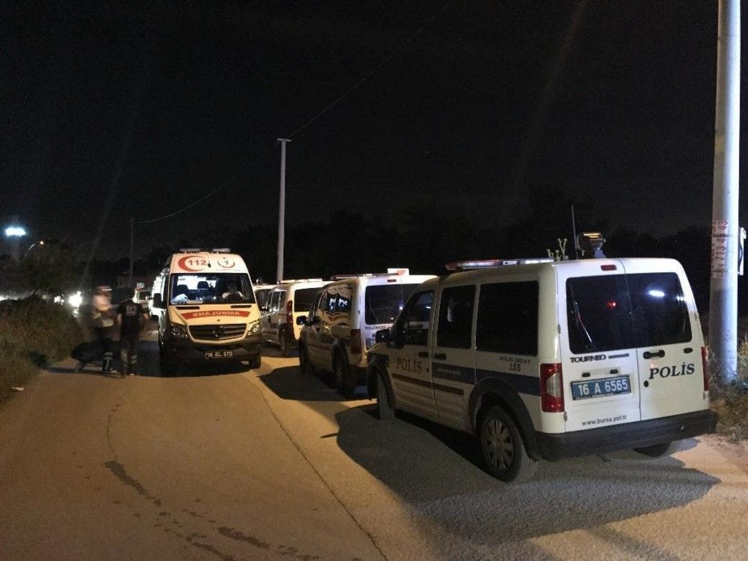 Bursa&rsquo;da &Ccedil;adır Yeri Kavgası: 5 Yaralı