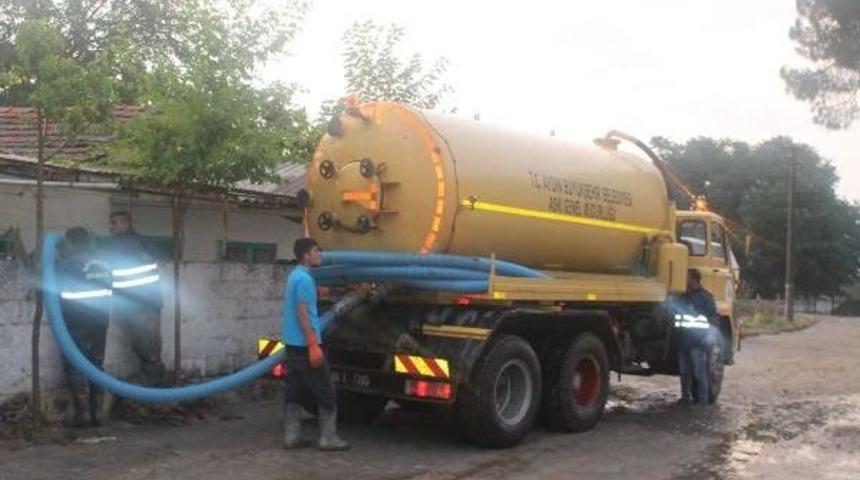 Aydın'da Etkili Olan Sağanak Yağışta Dereler Taştı&nbsp;