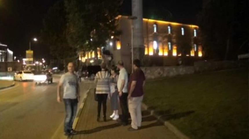 Camii Yakınında Fuhuş Pazarlığı Yapanlara Operasyon