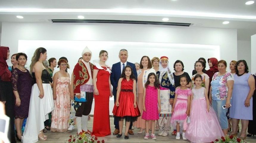 Silifkeli Kadınlar, Par&ccedil;a Kumaşlardan Yaptıkları Giysilerle Podyuma &Ccedil;ıktılar