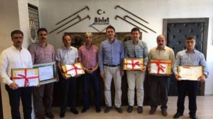 Ahlat&rsquo;ta "beyaz Bayrak Ve Beslenme Dostu" Başarısı