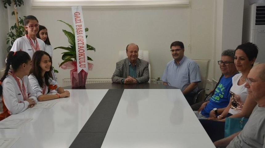 Gazi Paşa Ortaokulundan Başkan &Ouml;zakcan&rsquo;a Teşekk&uuml;r Ziyareti