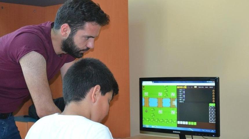 Y&uuml;reğir Gen&ccedil;lik Merkezi&rsquo;nde &ldquo;kod Adı 2023&rdquo; Projesi Başlatıldı