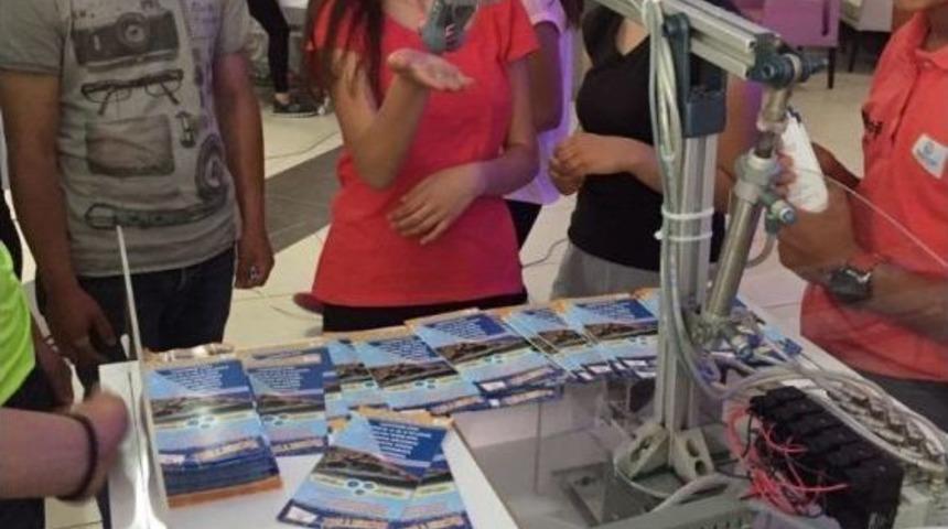 Liseli Mucitler &Ccedil;alışmalarıyla B&uuml;y&uuml;ledi