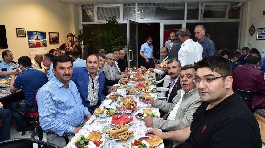 Başkan Akg&uuml;l, Skt Temsilcileri İle Sahur Yaptı