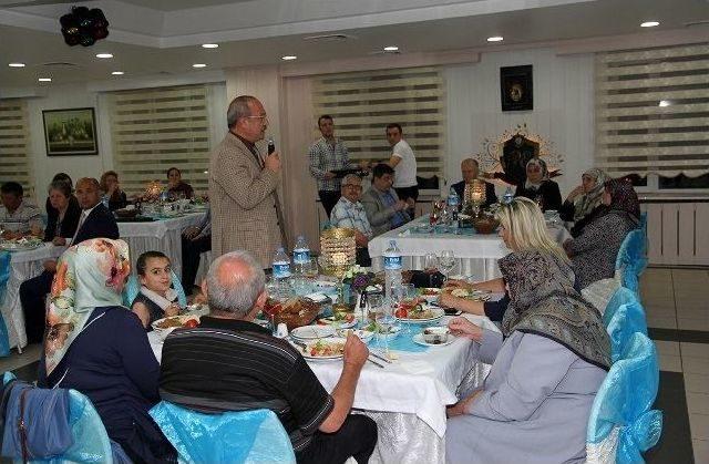 Polis Eşleri Derneğinden Anlamlı İftar