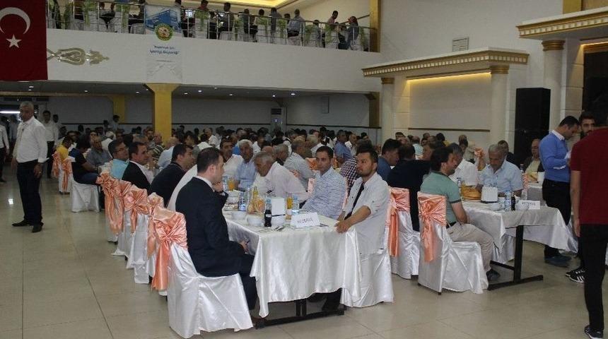 Adıyamanlılar Vakfının İftarına Yoğun Katılım