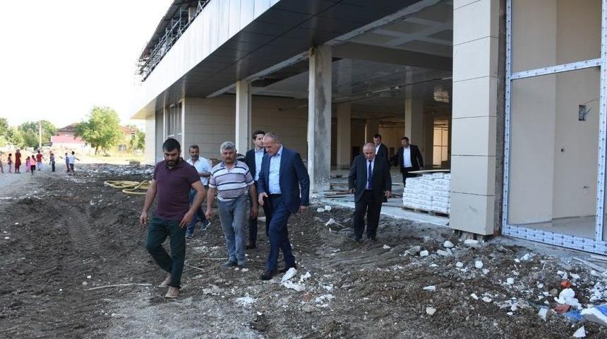 Kapalı Pazaryeri İnşaatı Hızla İlerliyor